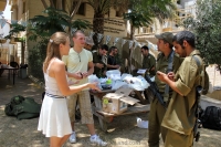14-08-01-sannikovsland-visit-soldiers-sderot-5