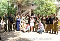 14-08-01-visit-soldiers-sderot-10
