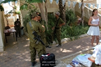 14-08-01-visit-soldiers-sderot-26